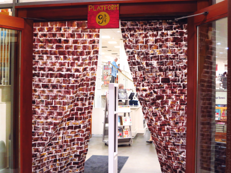 20160730 HP IndigoMidnightMagic - entrance